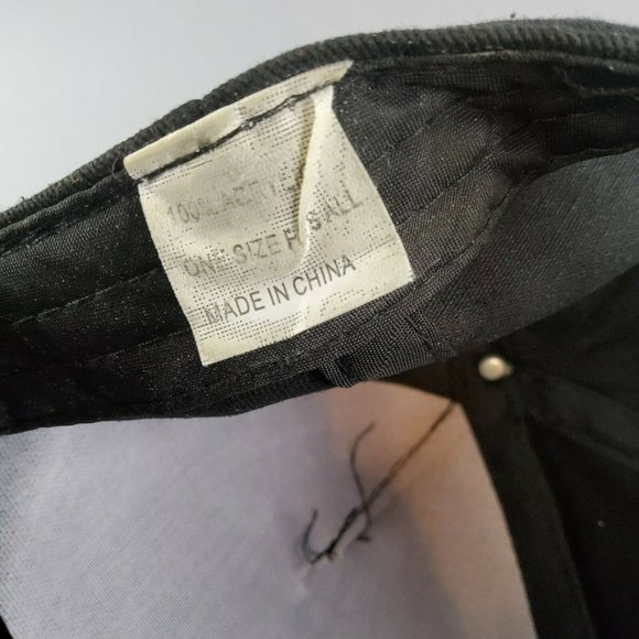 Fender Guitar Black SnapBack Baseball Cap Red Brim Youth - Picture 6 of 7